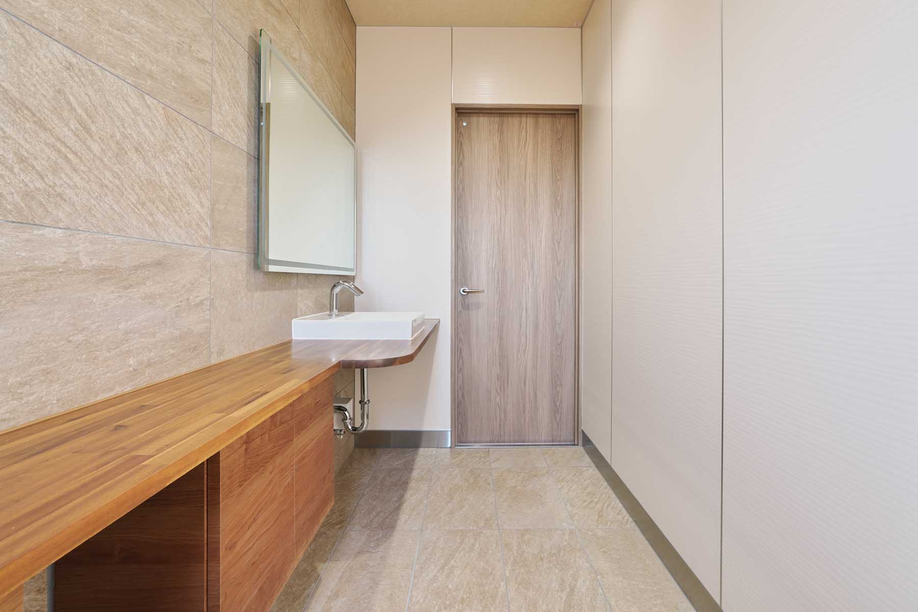 三宅設備工業株式会社 トイレ